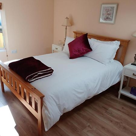 Kents Guesthouse Accommodation Kilmacthomas Екстер'єр фото