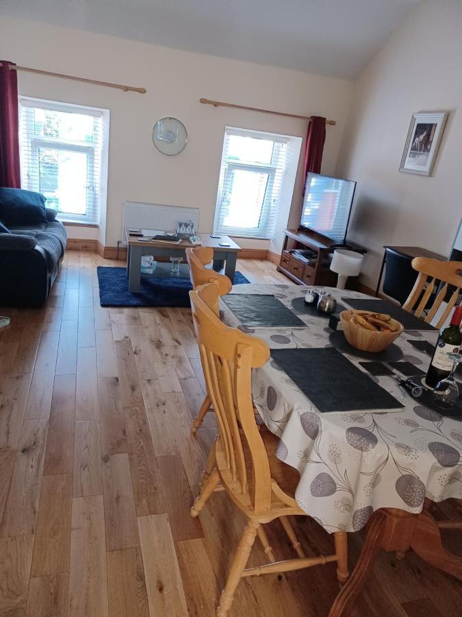 Kents Guesthouse Accommodation Kilmacthomas Екстер'єр фото