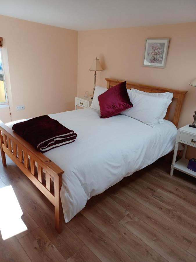 Kents Guesthouse Accommodation Kilmacthomas Екстер'єр фото